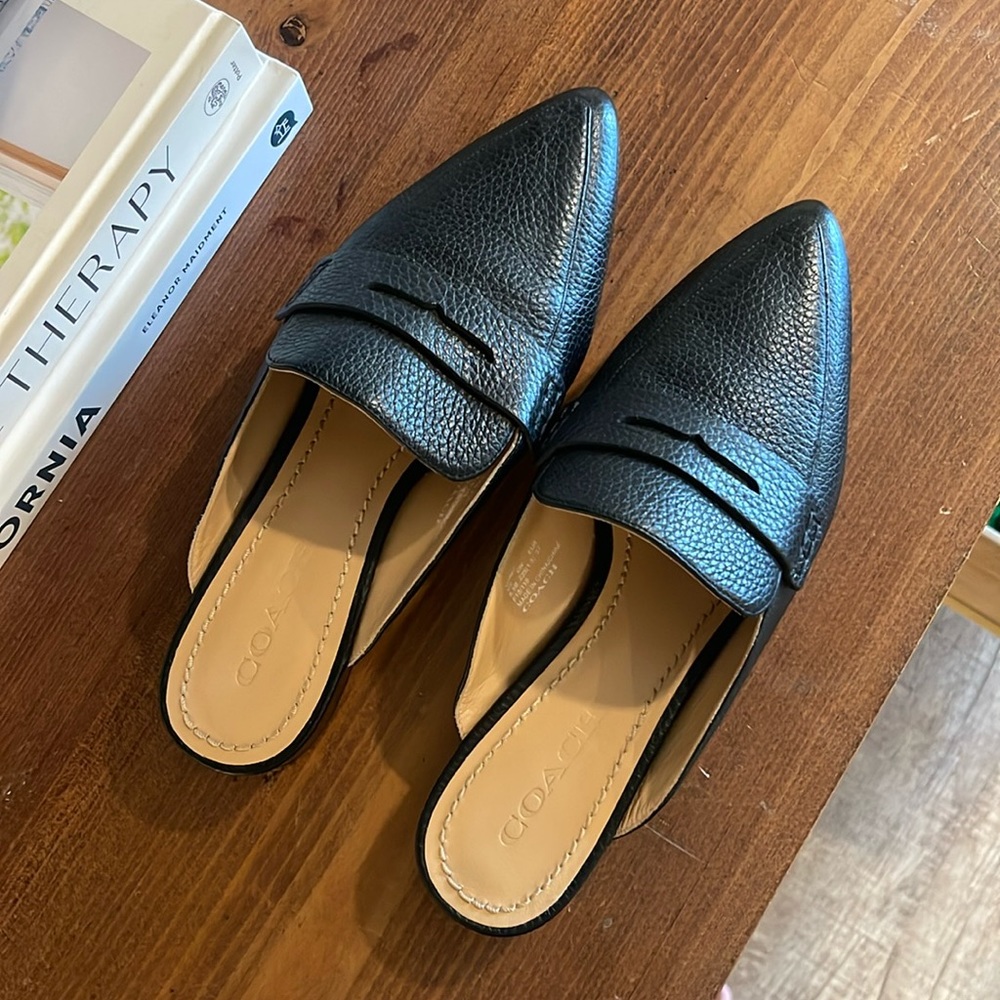 *SOLD* Women’s Coach Loafer Slides